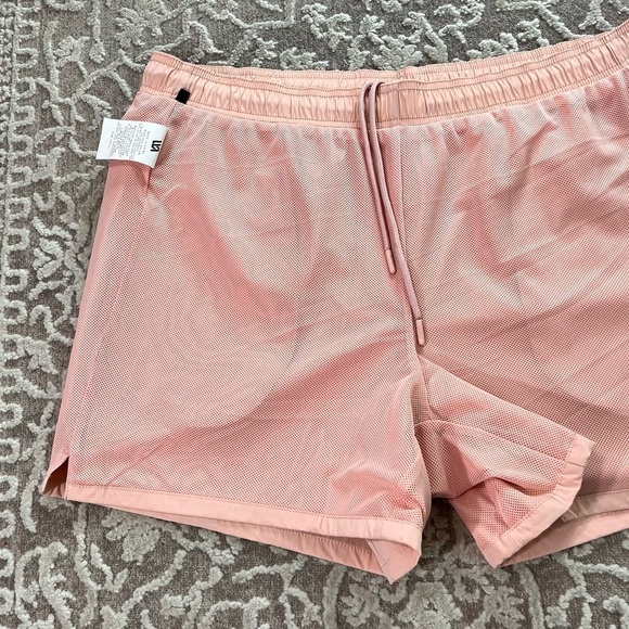 NWOT VRST Men’s Everyday 5” Shorts - Picture 11 of 15